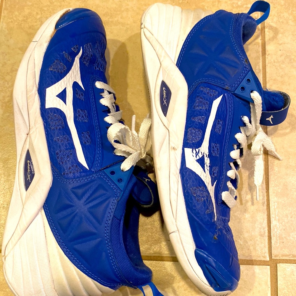EUC 🏐 MIZUNO WAVE MOMENTUM COBALT BLUE VOLLEYBALL 🏐 COURT SNEAKERS—wknd SALE!! - Picture 9 of 11